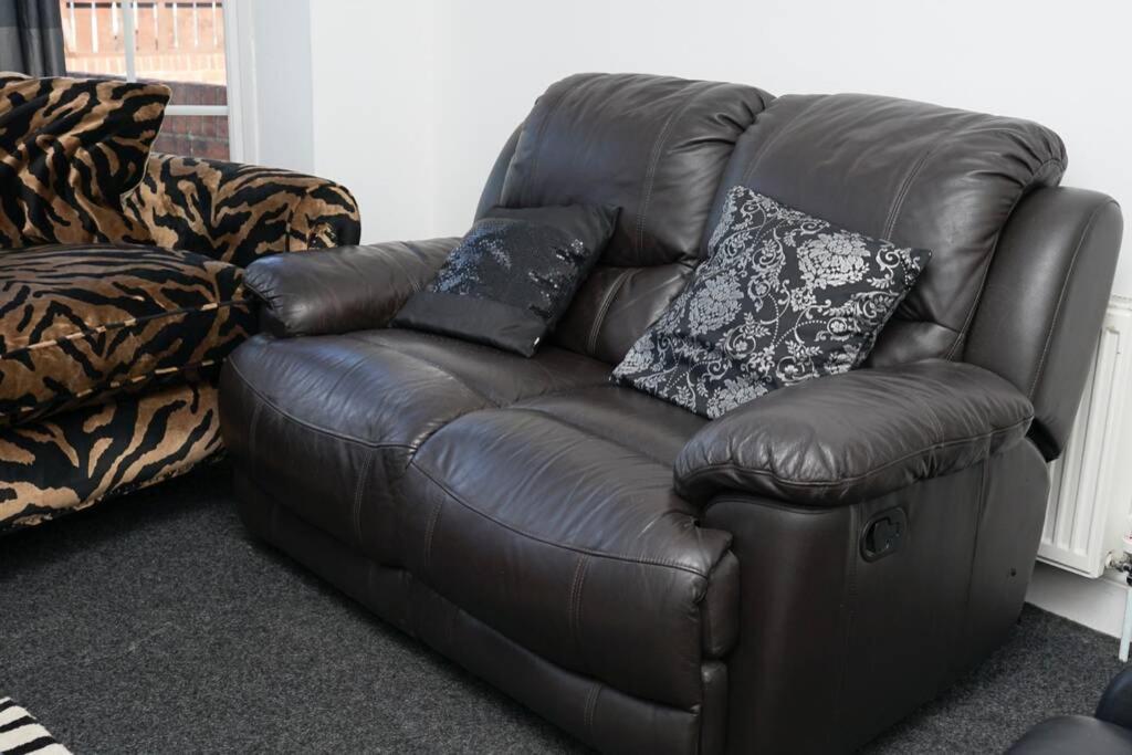 Hullidays - Side Lg 4 Bed House Apartment