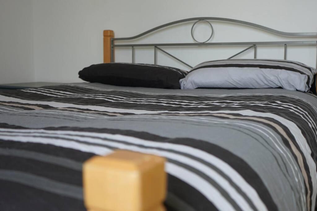 Hullidays - Side Lg 4 Bed House Apartment